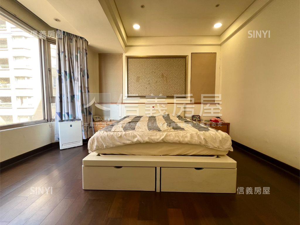 鋼骨遠東花園四房車位房屋室內格局與周邊環境