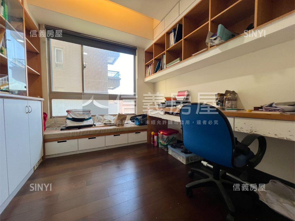 鋼骨遠東花園四房車位房屋室內格局與周邊環境