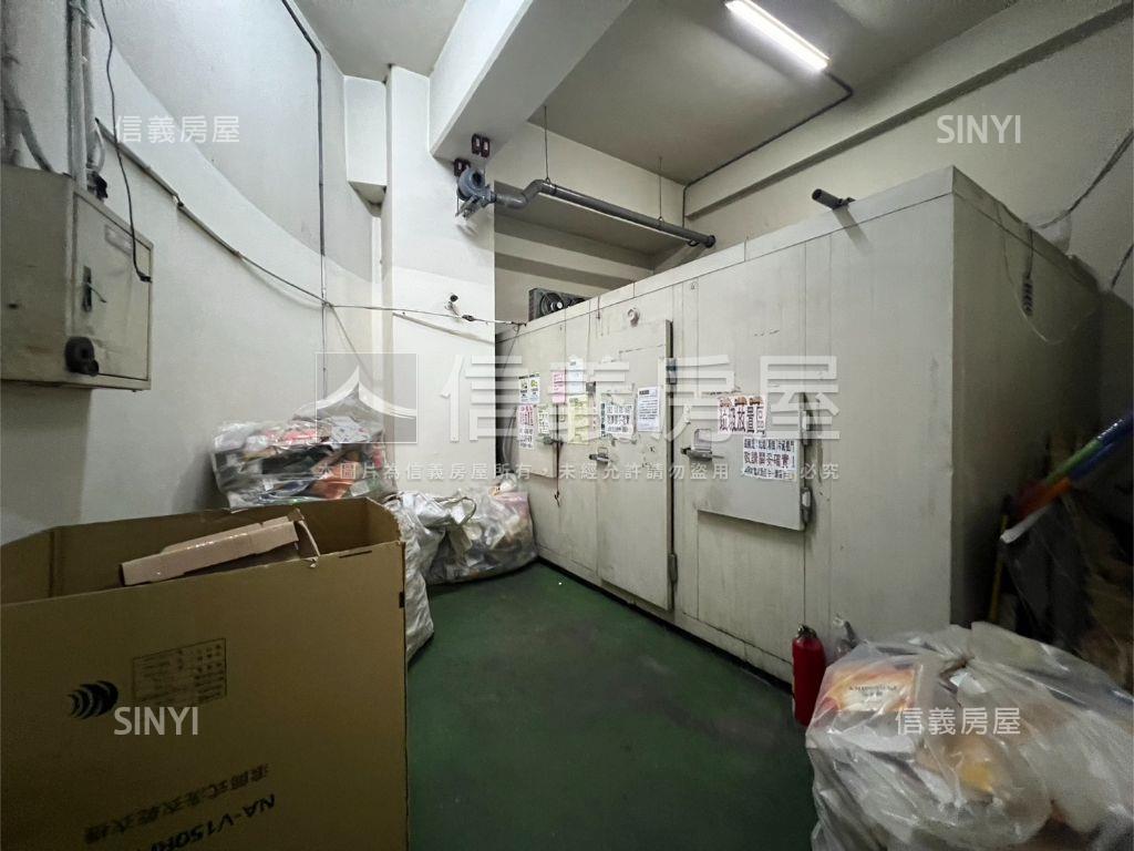 鋼骨遠東花園四房車位房屋室內格局與周邊環境