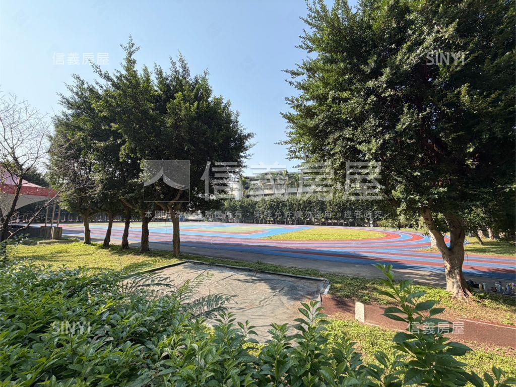 秀山大三園稀有美裝三房房屋室內格局與周邊環境