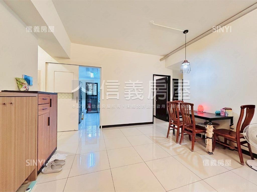 ★專任青埔重劃三房車位★房屋室內格局與周邊環境