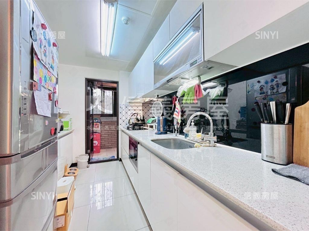 ★專任青埔重劃三房車位★房屋室內格局與周邊環境