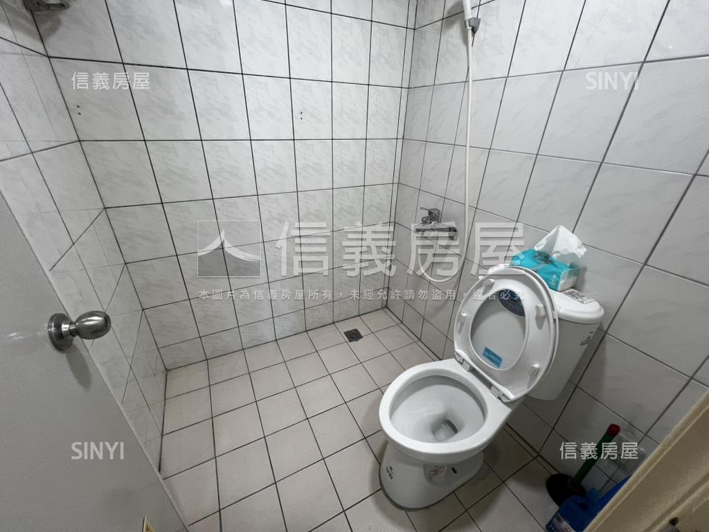 近師大三房有平面車位房屋室內格局與周邊環境