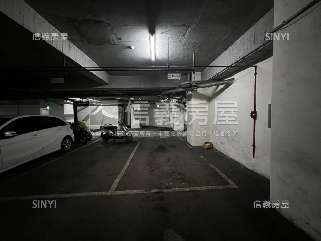 近師大三房有平面車位房屋室內格局與周邊環境