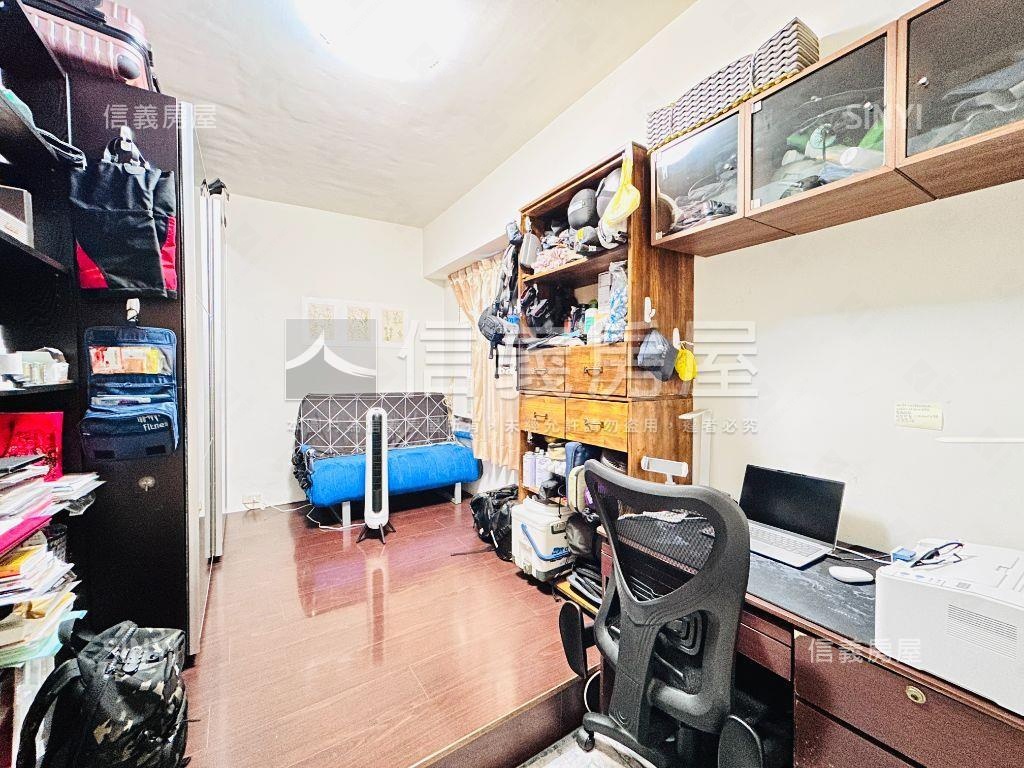 南崁三房美裝次頂樓房屋室內格局與周邊環境