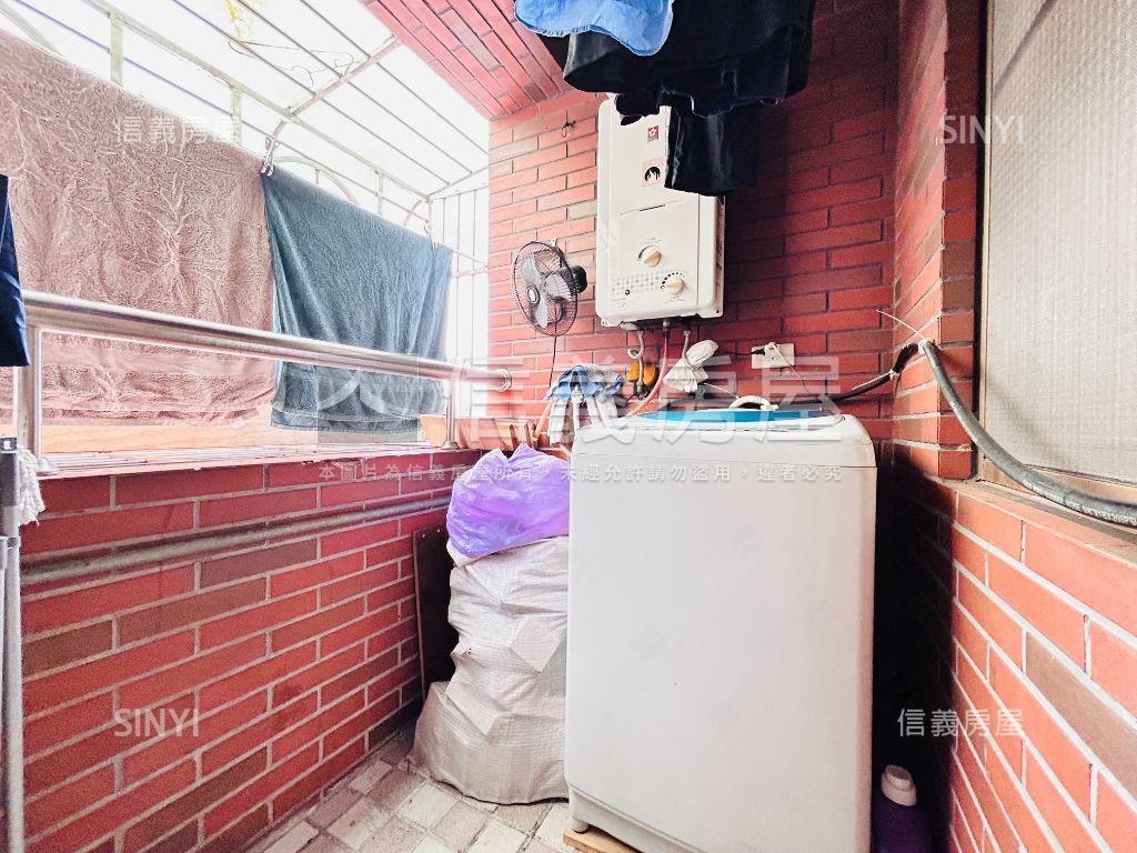 南崁三房美裝次頂樓房屋室內格局與周邊環境