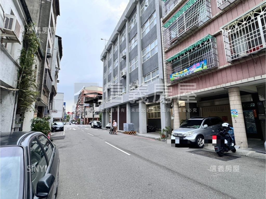 商１。臨台灣大道原子透店房屋室內格局與周邊環境