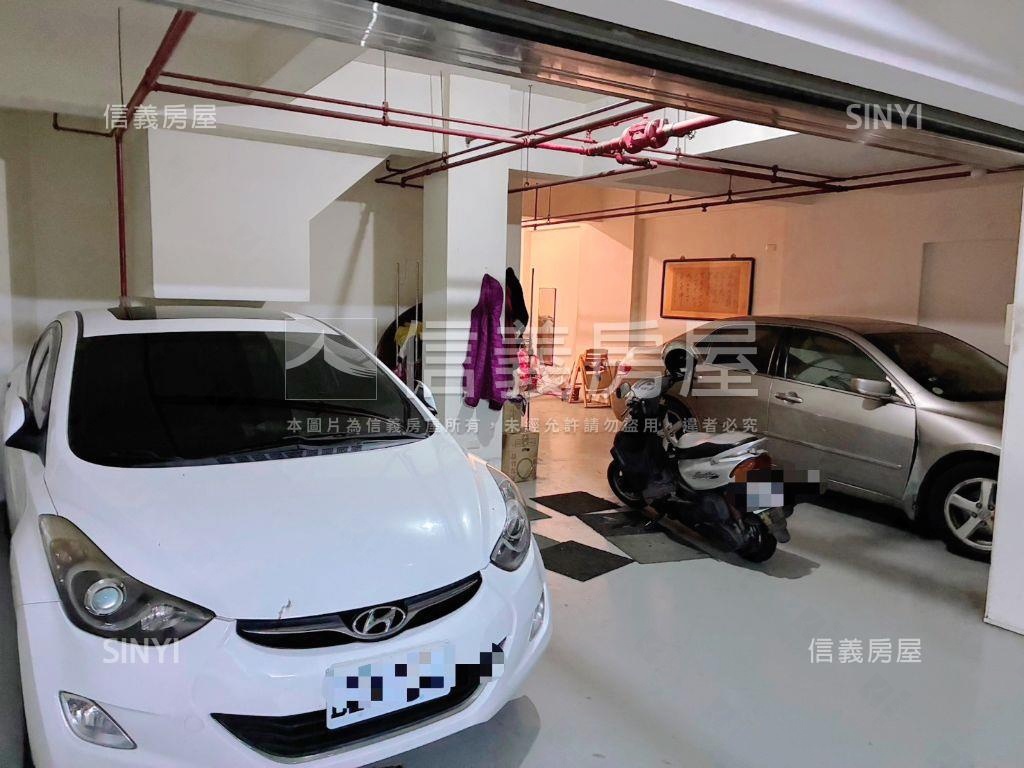 稀有後站金棕櫚房屋室內格局與周邊環境