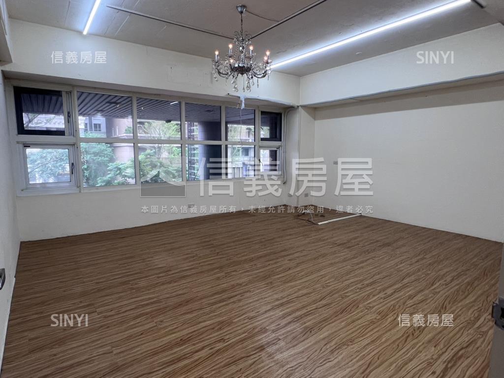 經國路大面寬黃金店面房屋室內格局與周邊環境