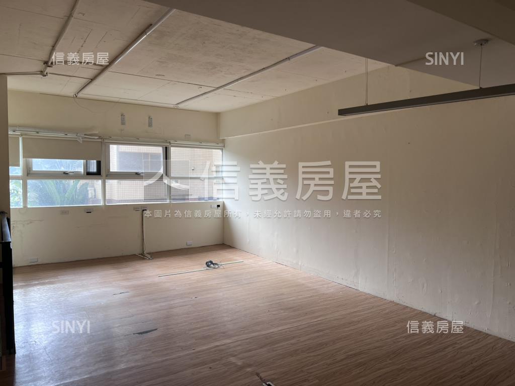 經國路大面寬黃金店面房屋室內格局與周邊環境