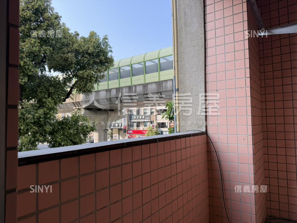 適合金融業大面寬店面房屋室內格局與周邊環境