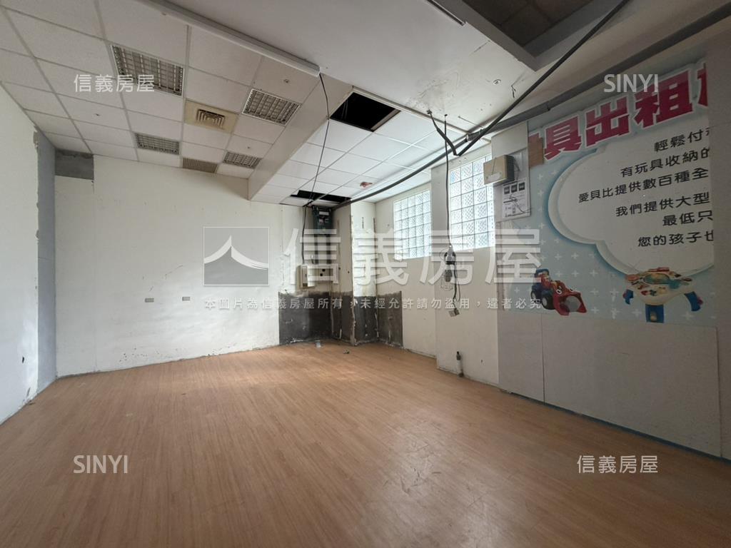 適合金融業大面寬店面房屋室內格局與周邊環境