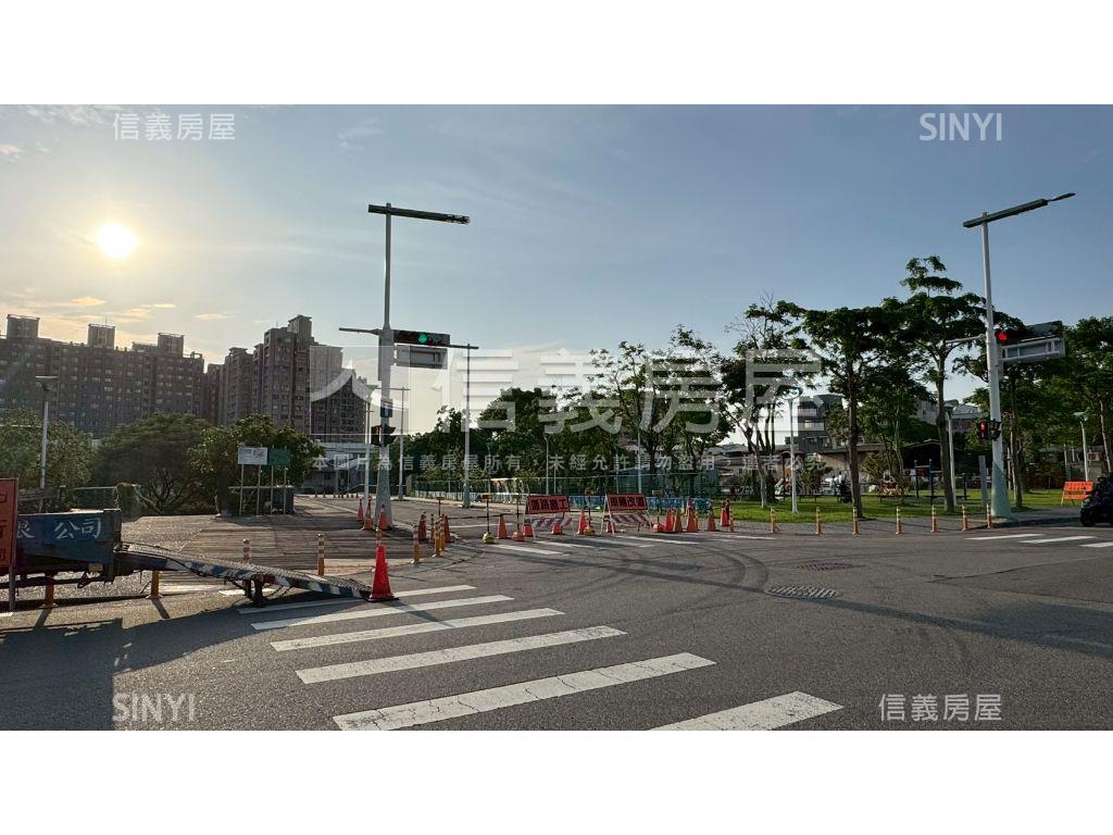 惠宇敦北邊間大面寬店面房屋室內格局與周邊環境