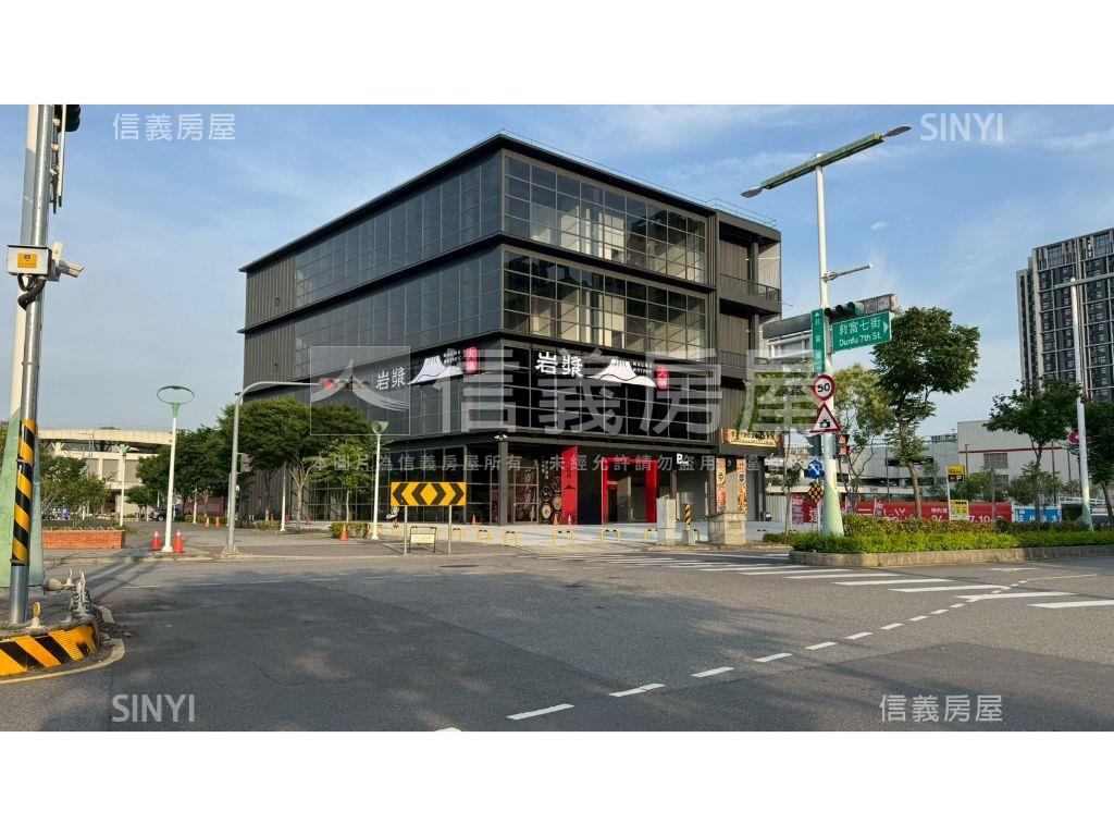惠宇敦北邊間大面寬店面房屋室內格局與周邊環境