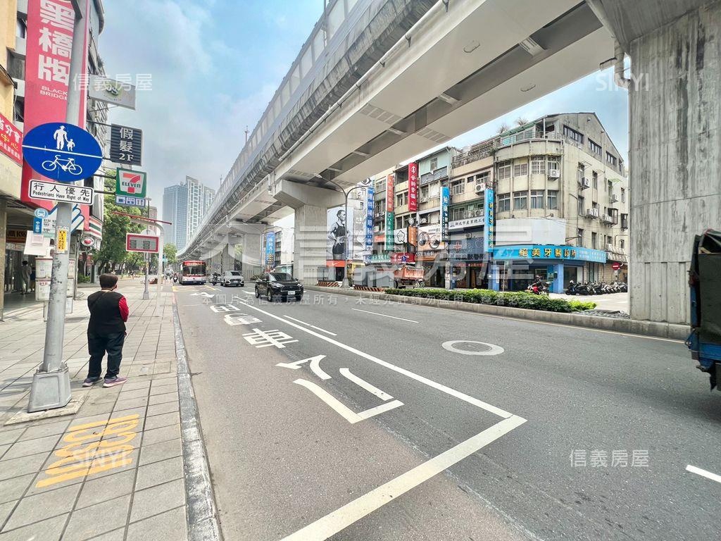板橋文化路三角窗金店房屋室內格局與周邊環境