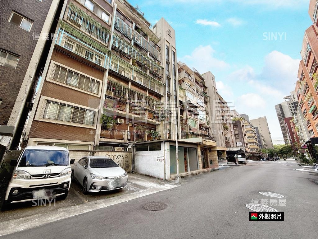 東區採光面寬金店面房屋室內格局與周邊環境