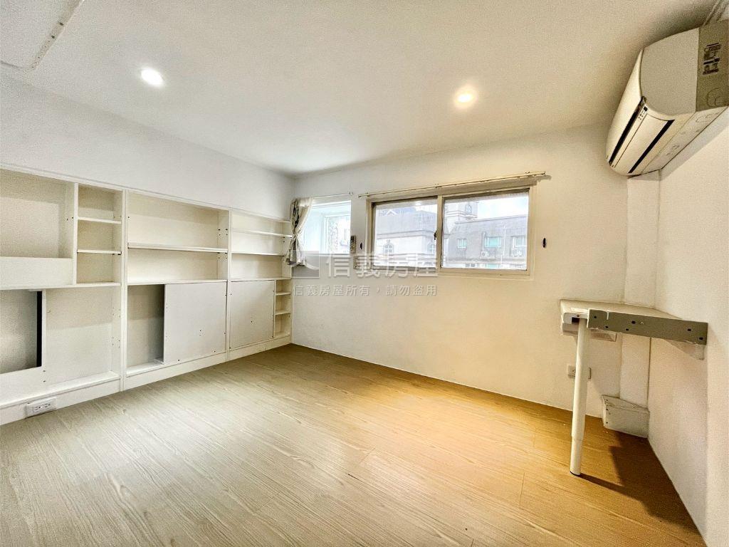 近ＯＵＴＬＥＴ低總價美宅房屋室內格局與周邊環境