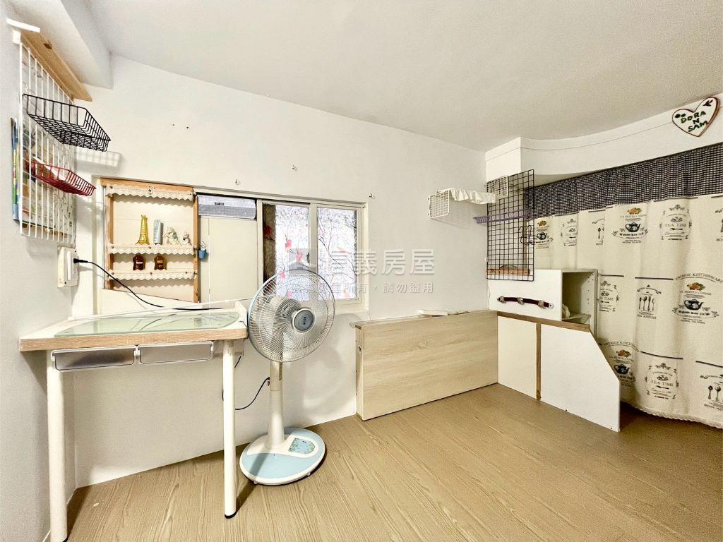 近ＯＵＴＬＥＴ低總價美宅房屋室內格局與周邊環境