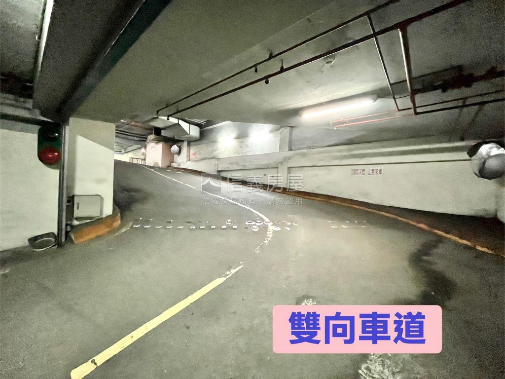 近ＯＵＴＬＥＴ低總價美宅房屋室內格局與周邊環境