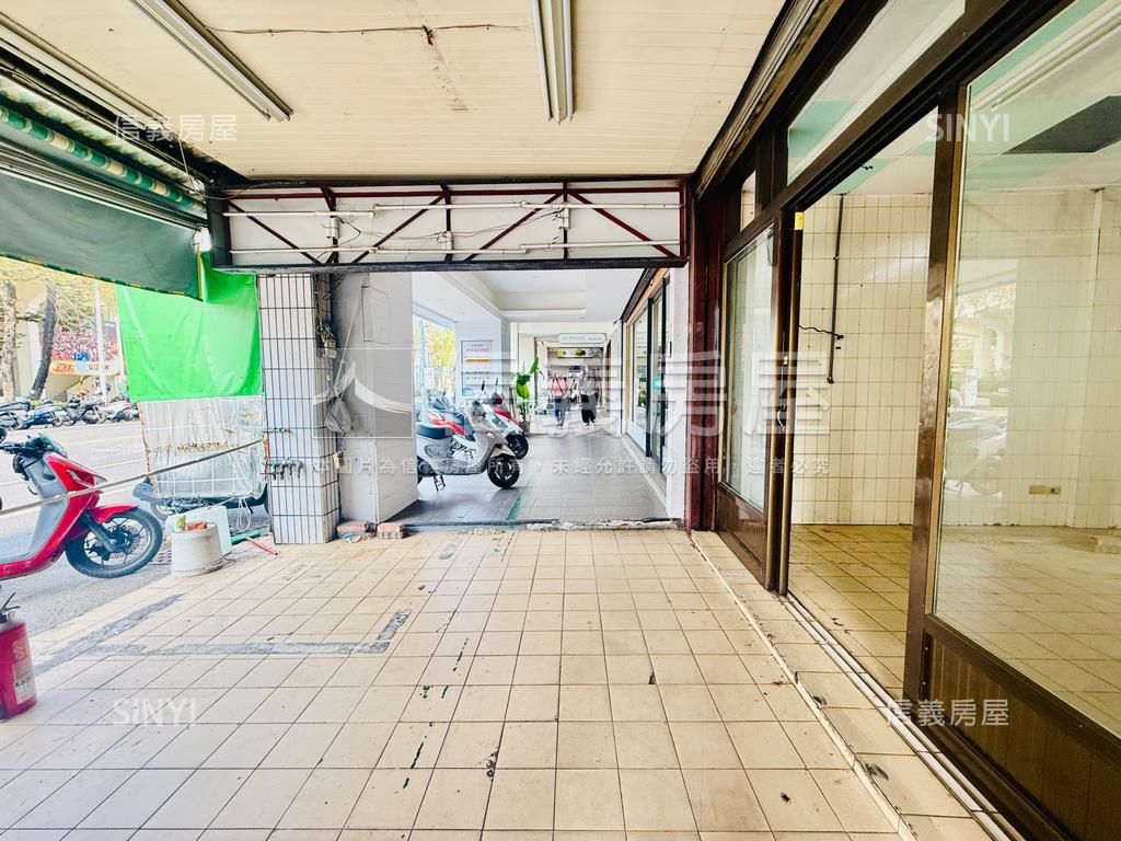 成大｜稀有大學路金店面房屋室內格局與周邊環境