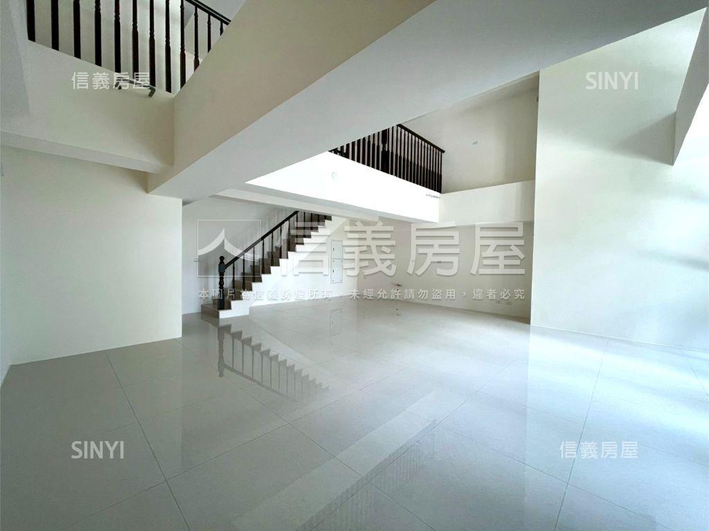 ＭＩＨＯ萬年正路面店面房屋室內格局與周邊環境