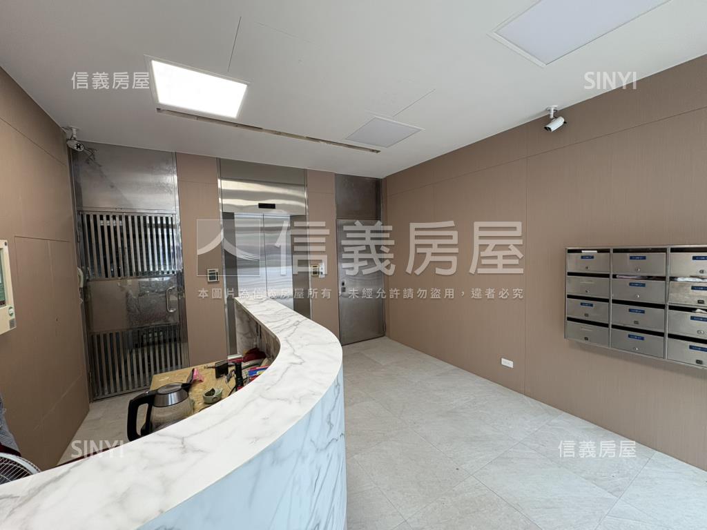 松江路三房三衛車位可租房屋室內格局與周邊環境