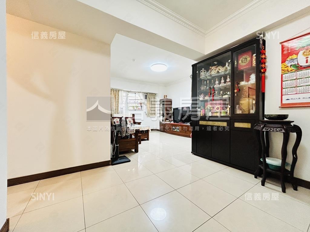 專任博覽家舒適三房房屋室內格局與周邊環境