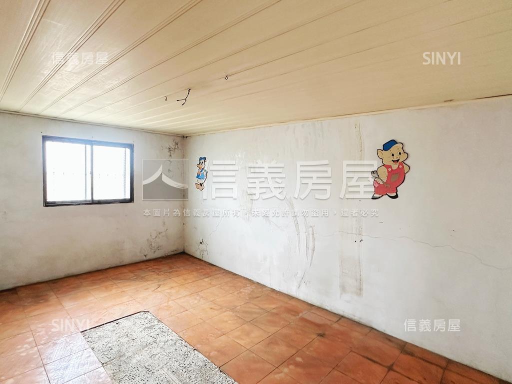 大寮松柏山莊大地坪邊間透房屋室內格局與周邊環境