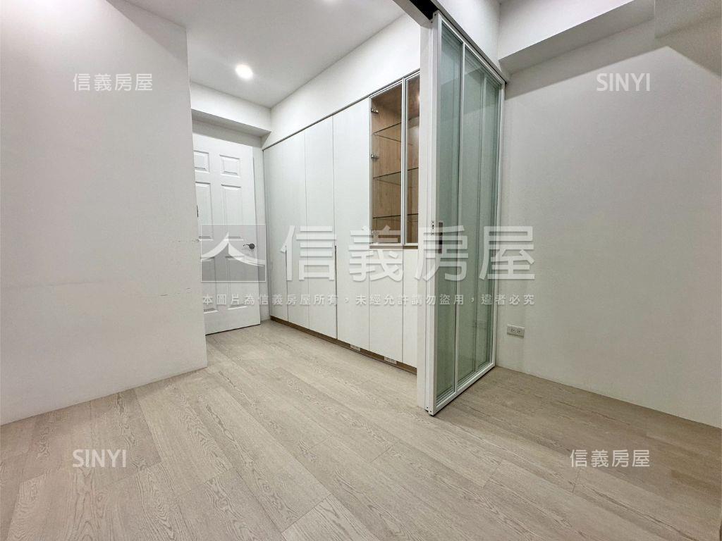 楠梓首選兩房車位房屋室內格局與周邊環境