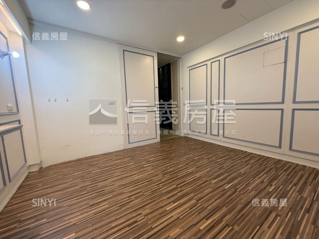 自強正路吃市金透店房屋室內格局與周邊環境