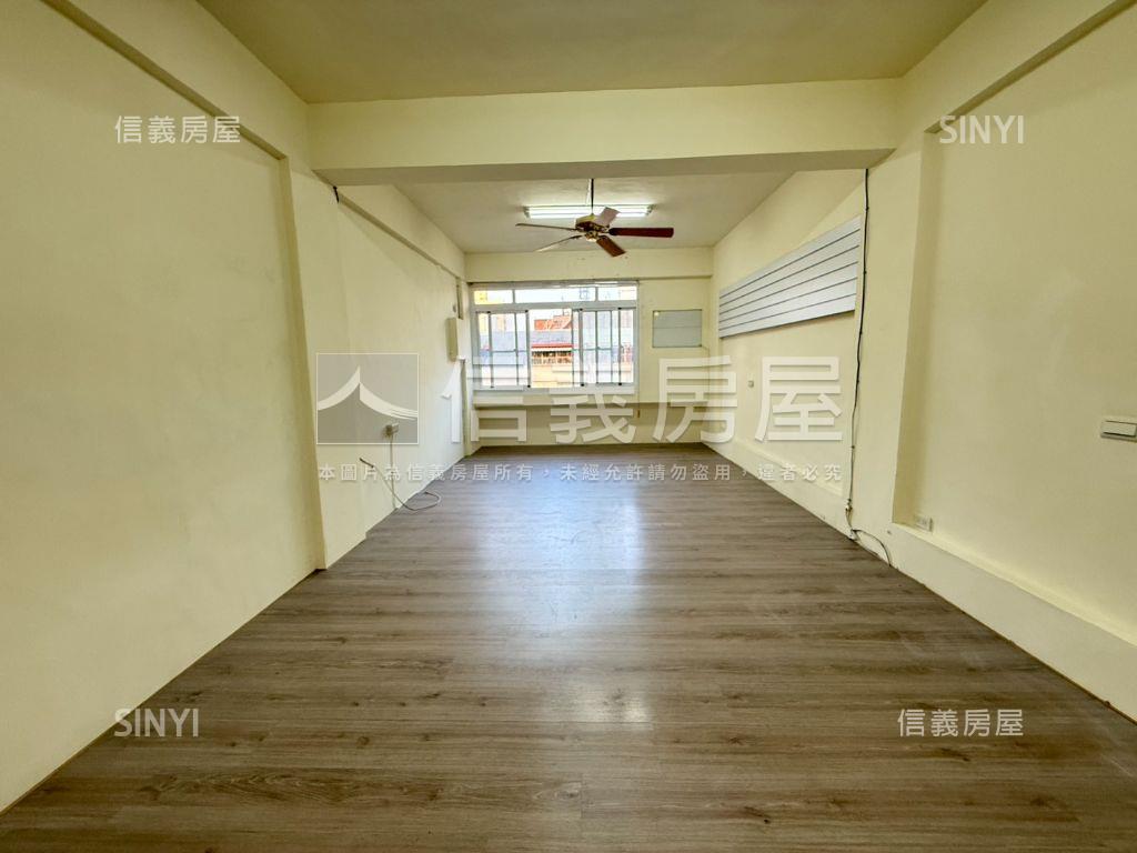 自強正路吃市金透店房屋室內格局與周邊環境