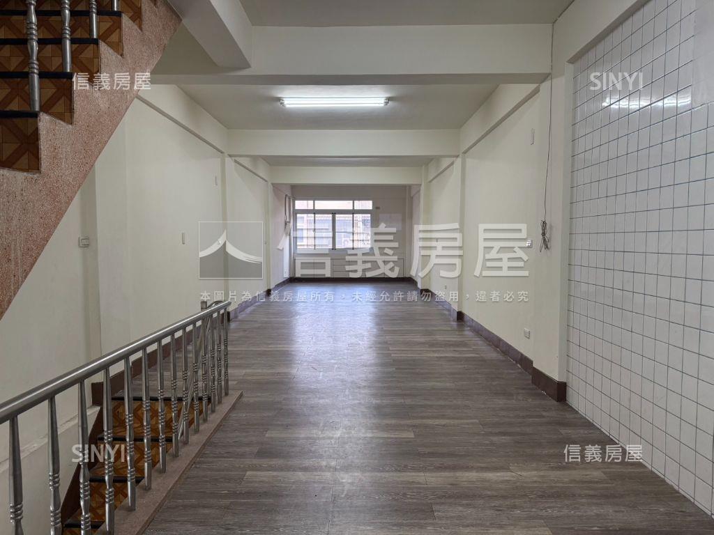 自強正路吃市金透店房屋室內格局與周邊環境