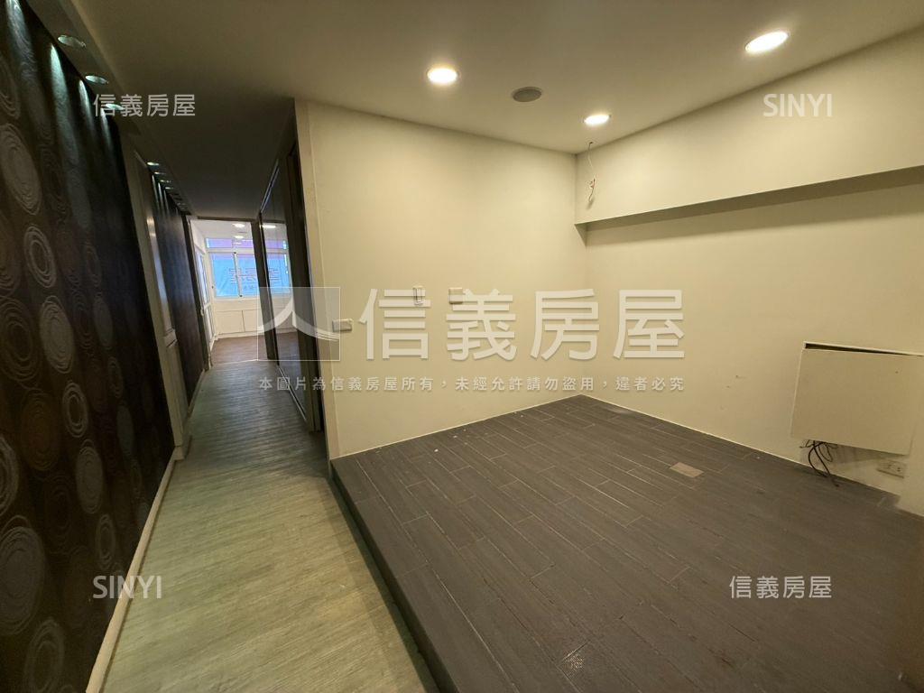 自強正路吃市金透店房屋室內格局與周邊環境