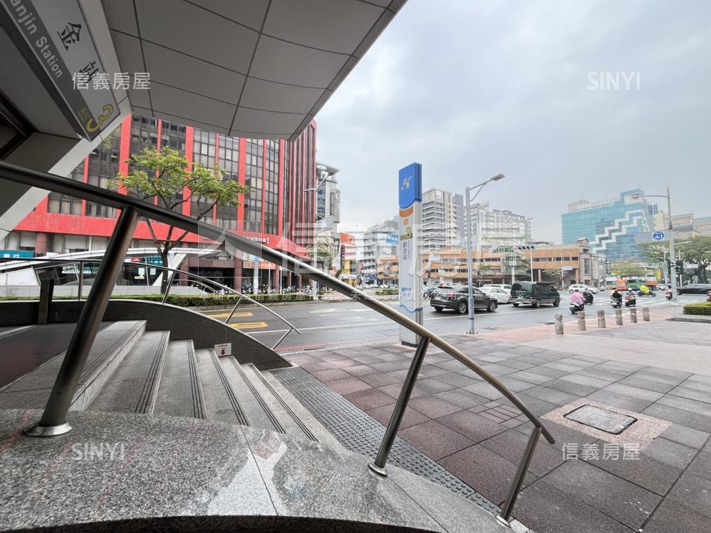 郡都ＣＩＴＹ高樓質感兩房房屋室內格局與周邊環境