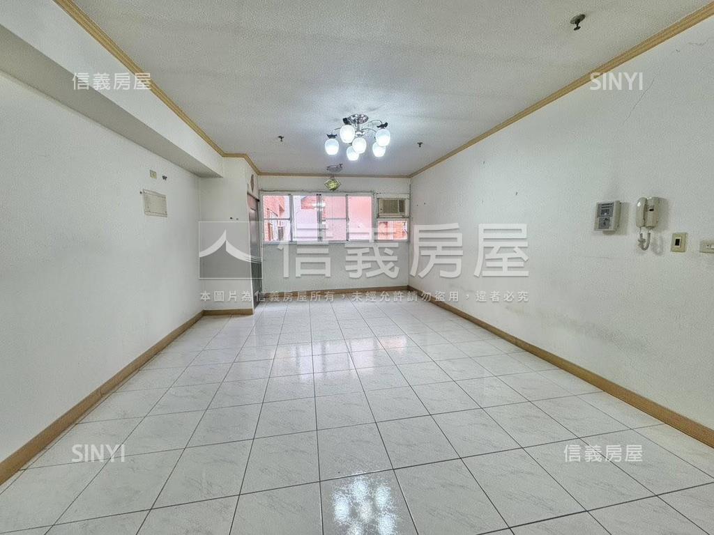 專任東興寧靜三房附車位房屋室內格局與周邊環境