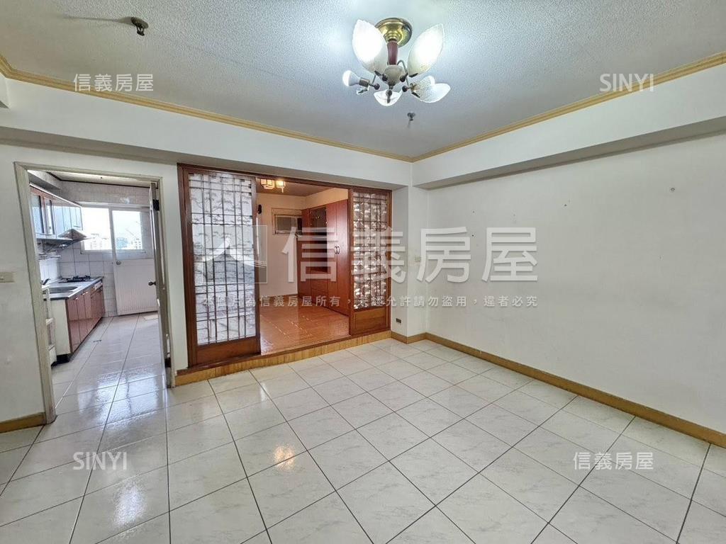 專任東興寧靜三房附車位房屋室內格局與周邊環境