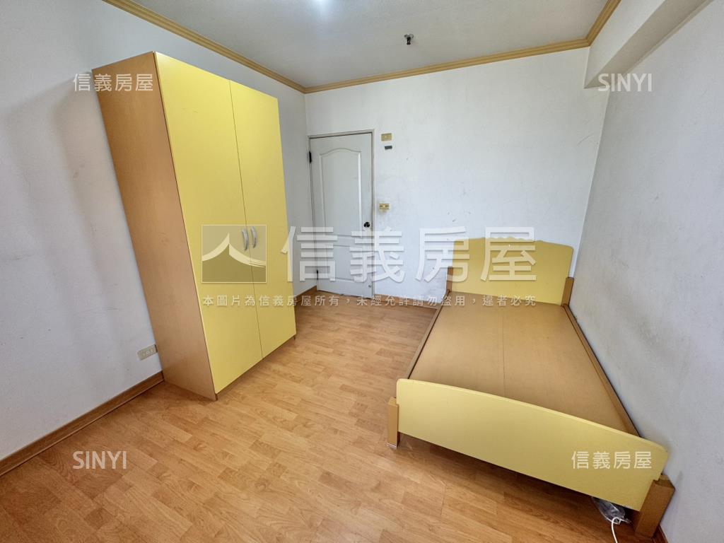 專任東興寧靜三房附車位房屋室內格局與周邊環境