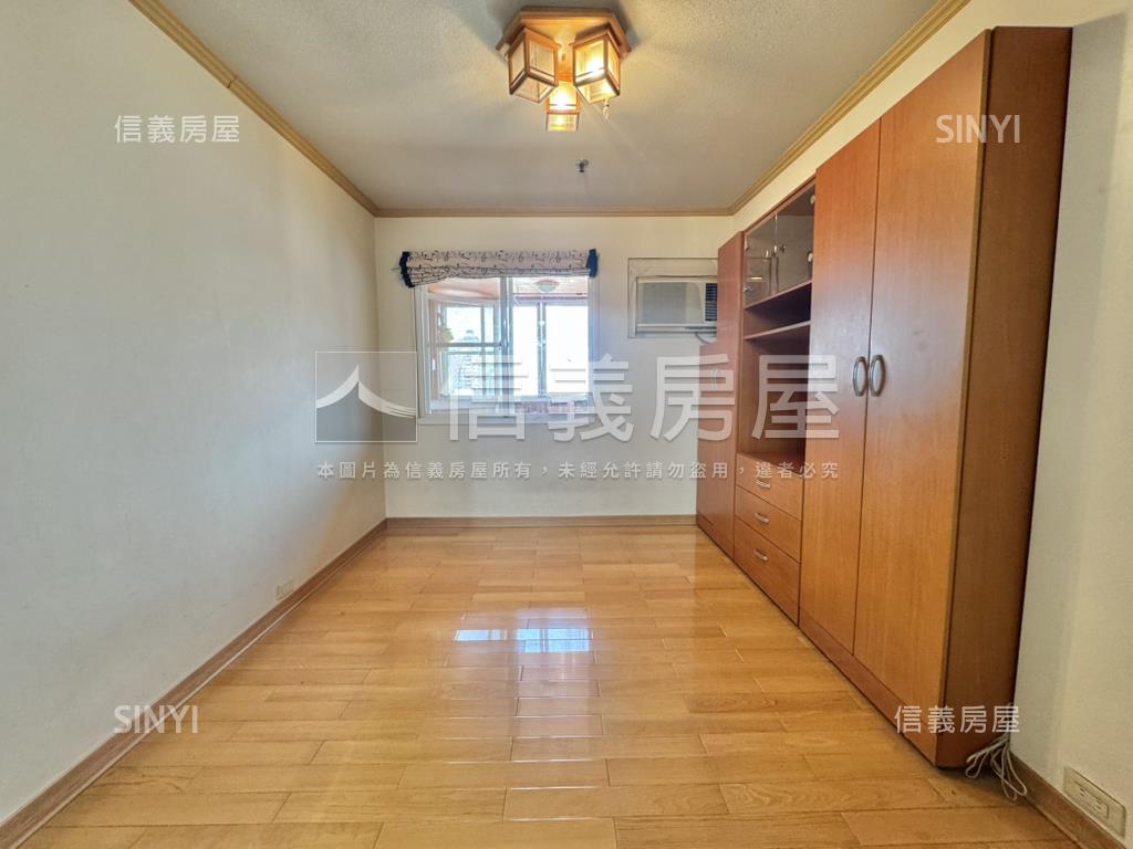 專任東興寧靜三房附車位房屋室內格局與周邊環境