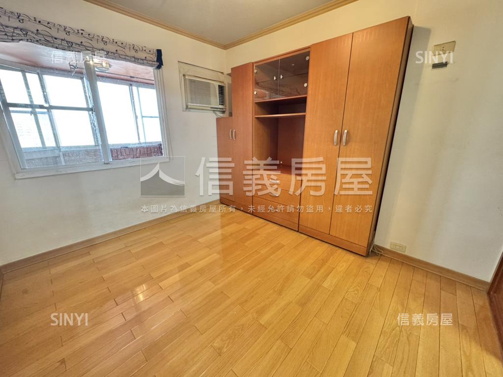 專任東興寧靜三房附車位房屋室內格局與周邊環境