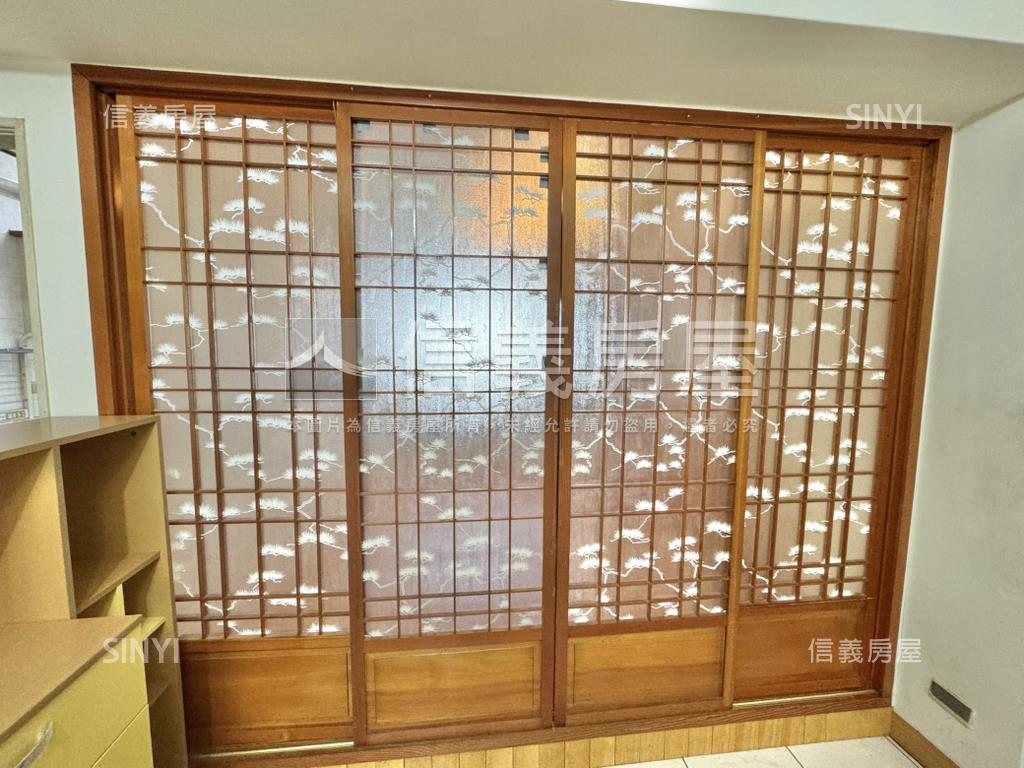 專任東興寧靜三房附車位房屋室內格局與周邊環境