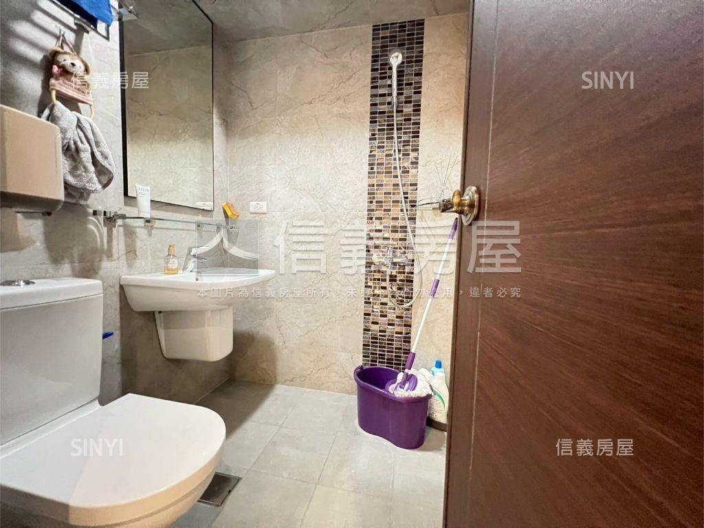 大綠光典雅三房兩衛車位房屋室內格局與周邊環境