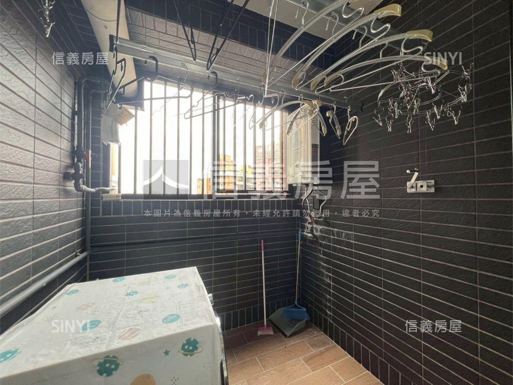 大綠光典雅三房兩衛車位房屋室內格局與周邊環境