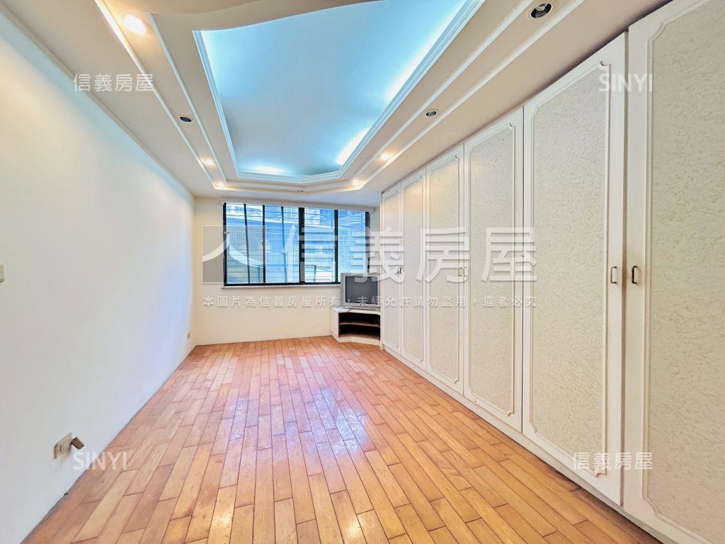 中正翡翠園林別墅透天房屋室內格局與周邊環境