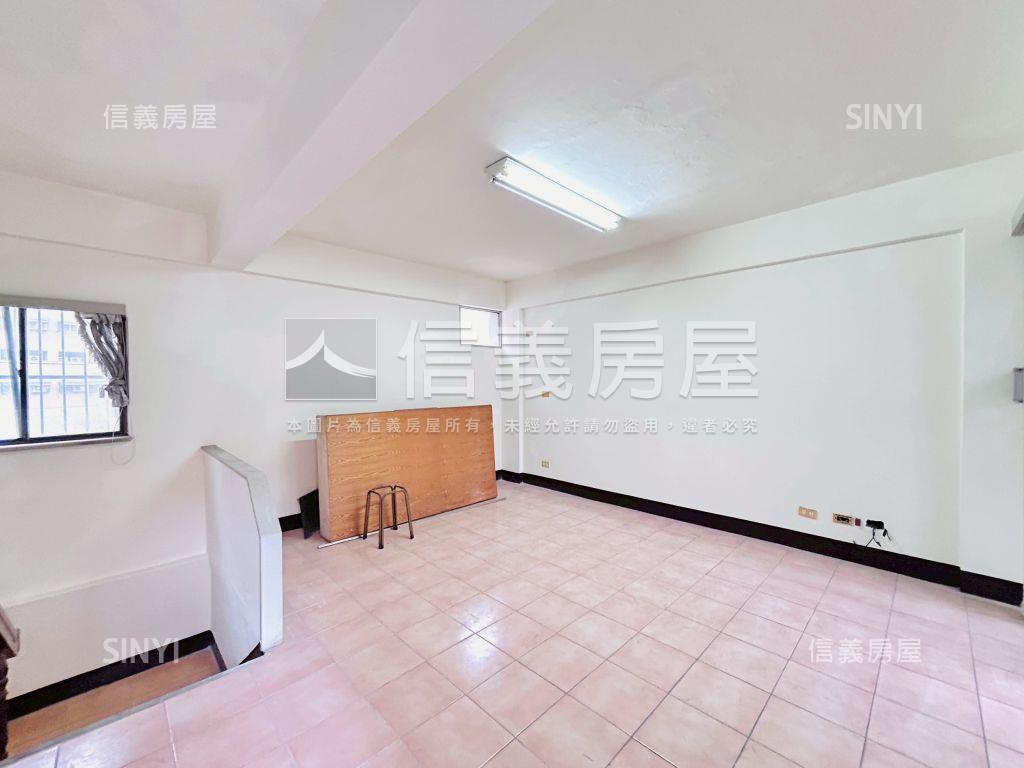 中正翡翠園林別墅透天房屋室內格局與周邊環境