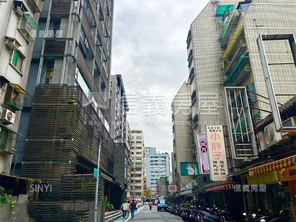 信義捷運稀有店面房屋室內格局與周邊環境