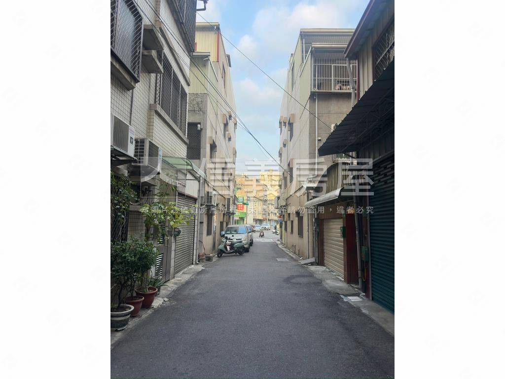 仁德靜巷透天房屋室內格局與周邊環境