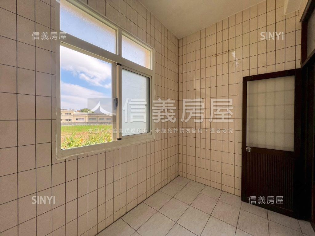 近新庄國小機能佳美透天房屋室內格局與周邊環境