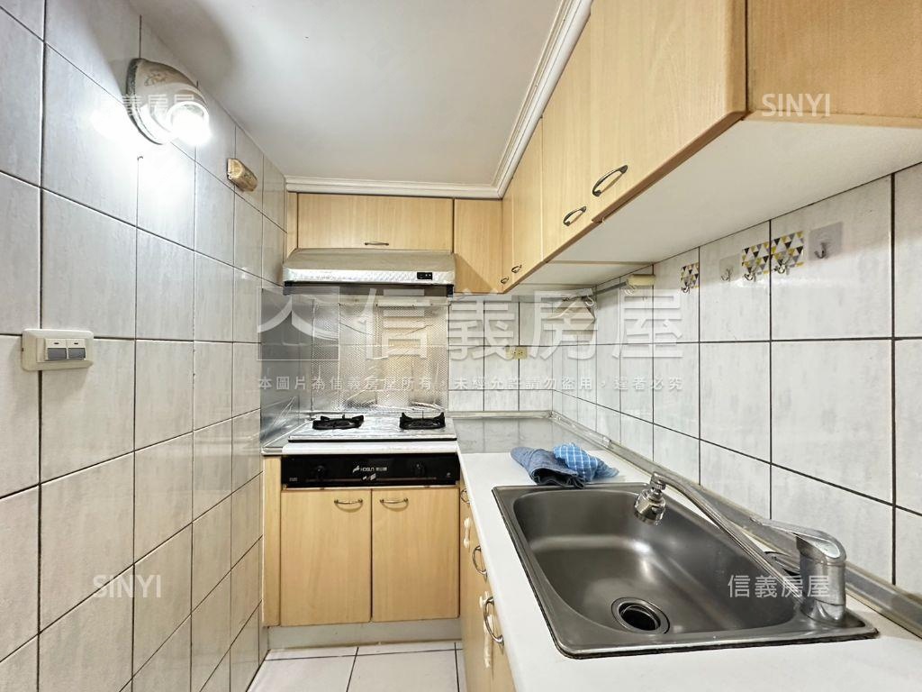 伊吉邦附車位房屋室內格局與周邊環境