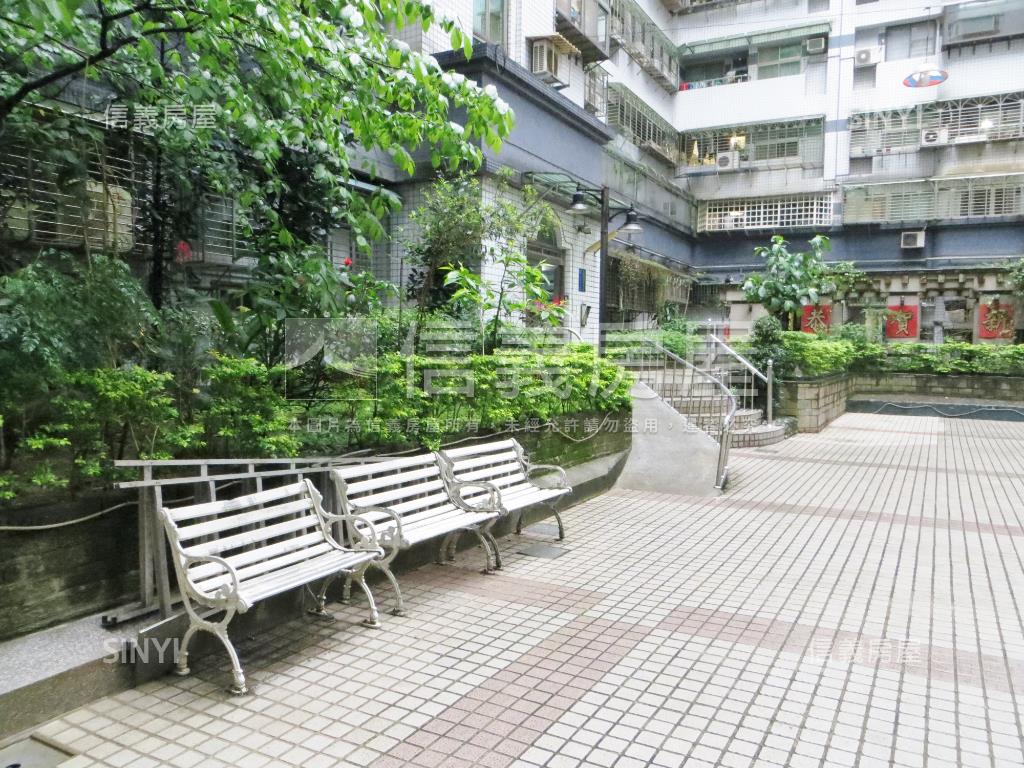 中和１００小資成家房屋室內格局與周邊環境