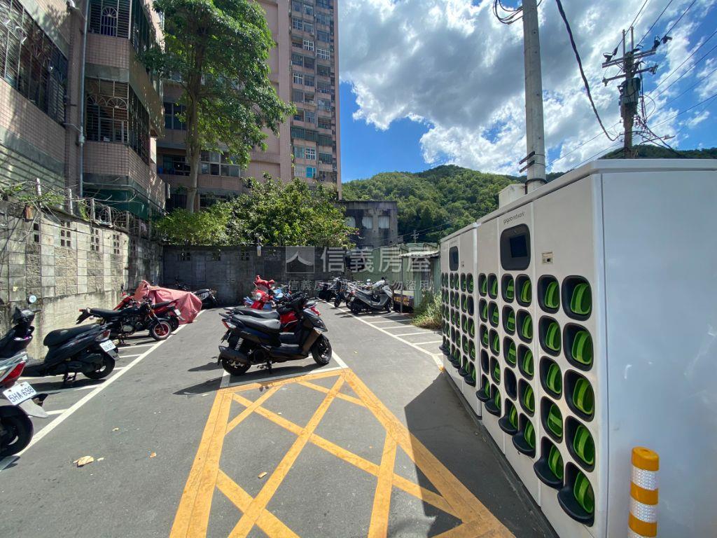 雙捷運。視野採光幸福美宅房屋室內格局與周邊環境